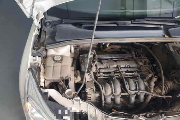 Used Ford Focus 2012 Hatchback 1.6L Manual Comfort Model Engine Bay Right