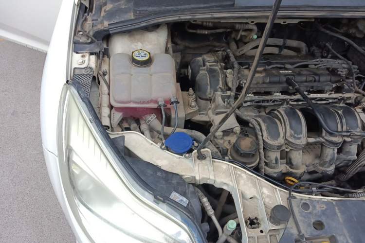 Used Ford Focus 2012 Sedan 1.6L Automatic Fashion Edition Engine Bay Right