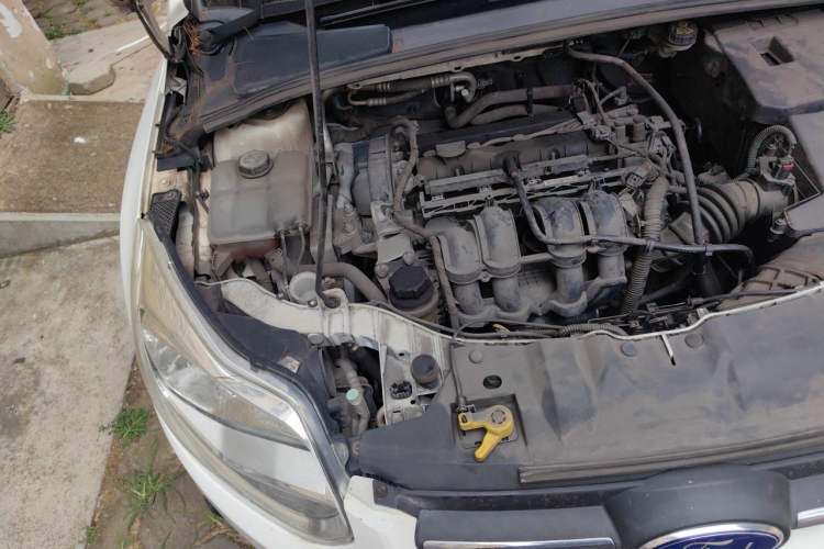 Used Ford Focus 2012 Sedan 1.6L Automatic Comfort Model Engine Bay Right