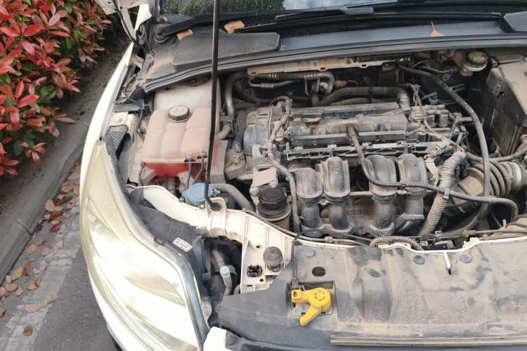 Used Ford Focus 2012 Sedan 1.6L Automatic Comfort Model Engine Bay Right