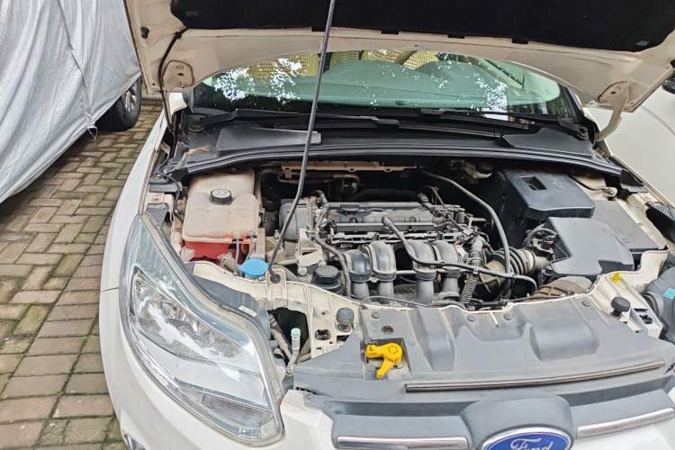 Used Ford Focus 2012 Sedan 1.6L Automatic Fashion Edition Engine Bay Right