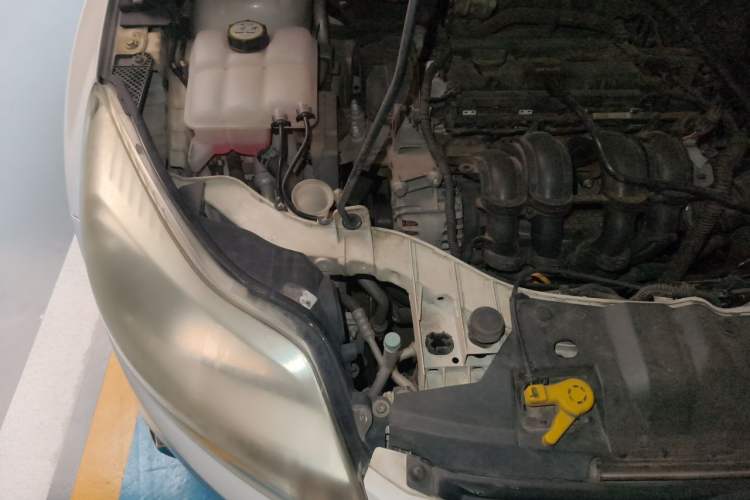 Used Ford Focus 2012 Hatchback 1.6L Manual Fashion Edition Engine Bay Right