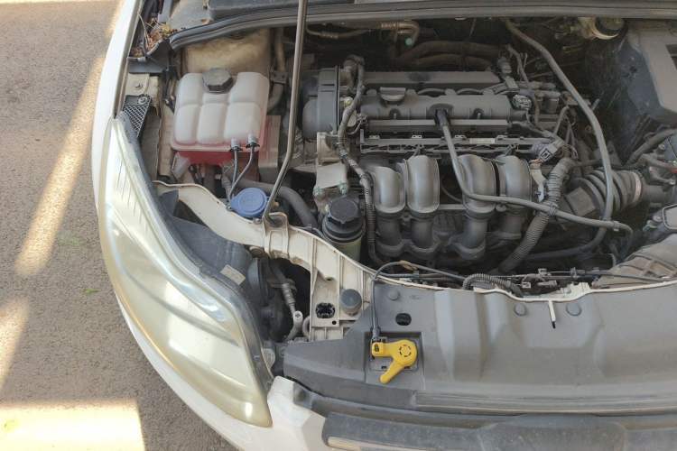 Used Ford Focus 2012 Hatchback 1.6L Automatic Comfort Model Engine Bay Right
