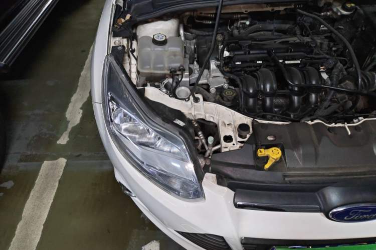 Used Ford Focus 2012 Sedan 1.6L Automatic Fashion Edition Engine Bay Right