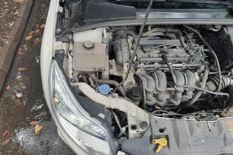 Used Ford Focus 2012 Sedan 1.6L Automatic Fashion Edition Engine Bay Right