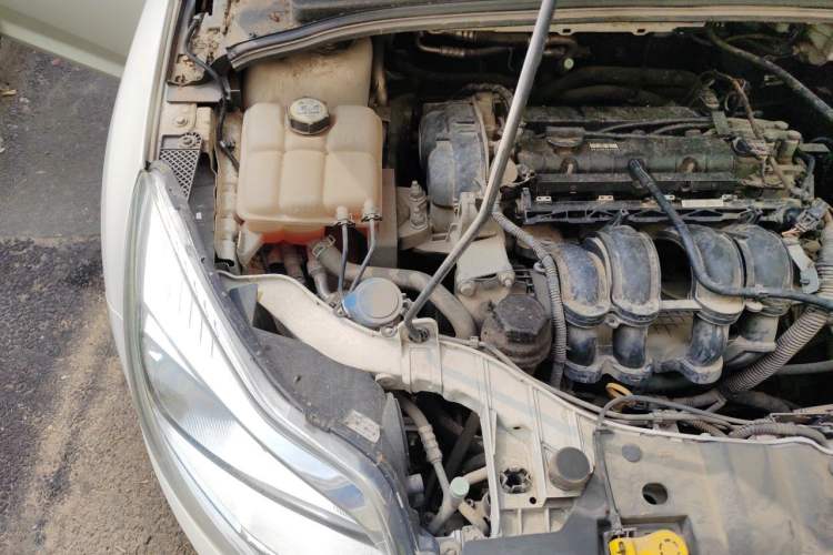 Used Ford Focus 2012 Sedan 1.6L Automatic Fashion Edition Engine Bay Right
