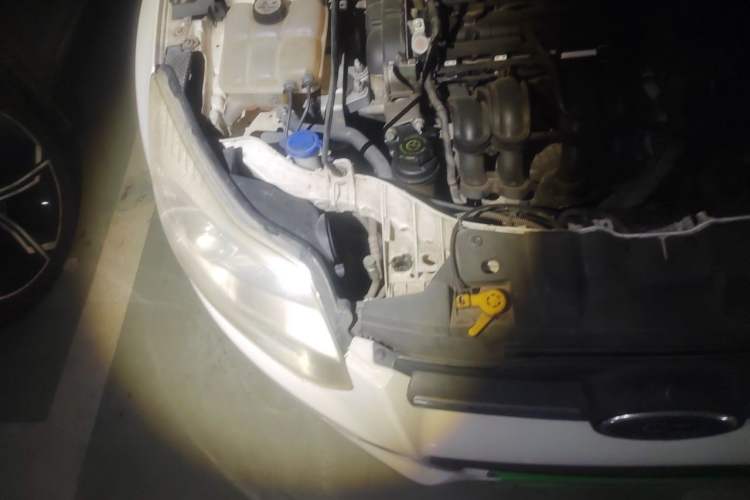 Used Ford Focus 2012 Sedan 1.6L Automatic Fashion Edition Engine Bay Right