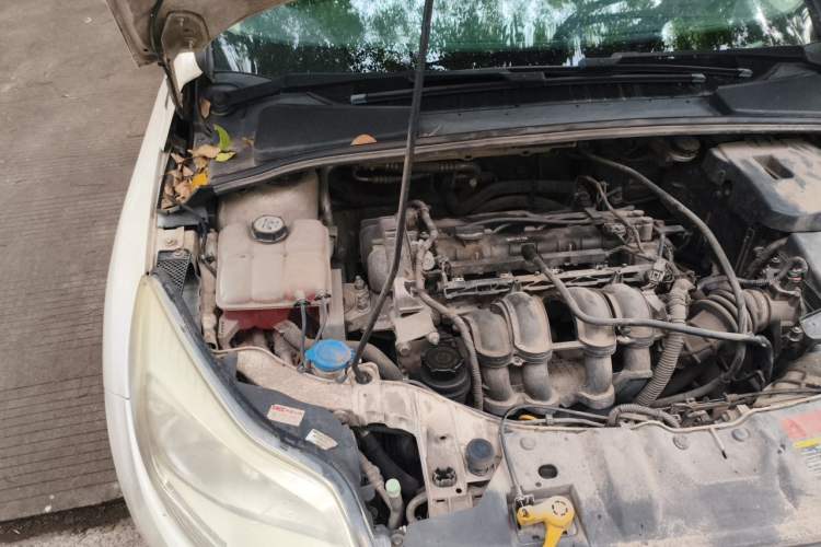 Used Ford Focus 2012 Sedan 1.6L Automatic Fashion Edition Engine Bay Right
