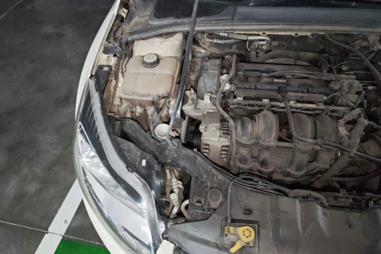 Used Ford Focus 2012 Hatchback 1.6L Manual Comfort Model Engine Bay Right