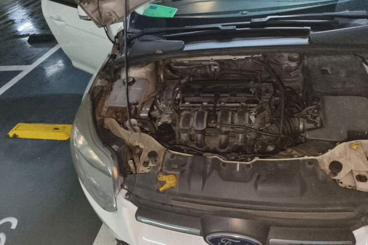 Used Ford Focus 2012 Sedan 1.6L Automatic Fashion Edition Engine Bay Right