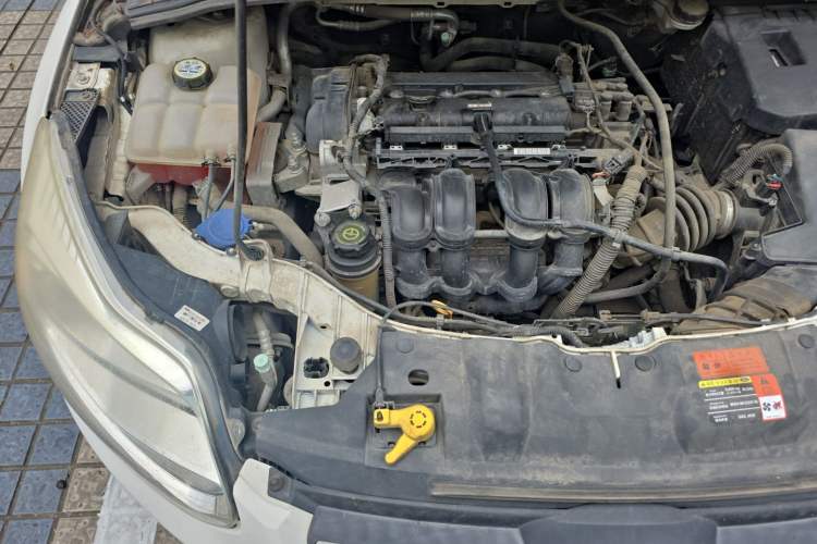 Used Ford Focus 2012 Hatchback 1.6L Automatic Fashion Edition Engine Bay Right