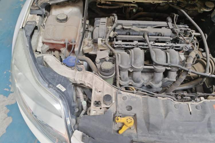 Used Ford Focus 2012 Hatchback 1.6L Automatic Fashion Edition Engine Bay Right