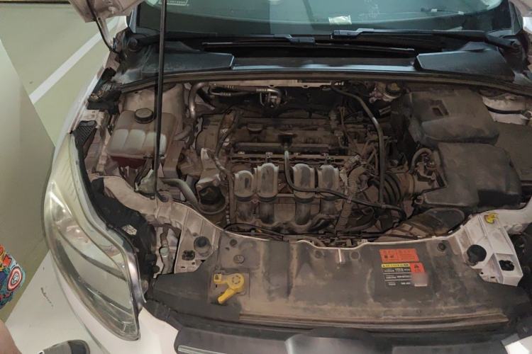 Used Ford Focus 2012 Hatchback 1.6L Automatic Fashion Edition Engine Bay Right