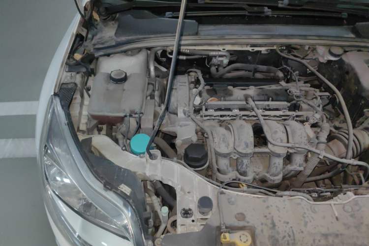 Used Ford Focus 2012 Sedan 1.6L Automatic Comfort Model Engine Bay Right