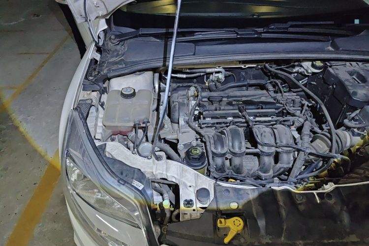 Used Ford Focus 2012 Sedan 1.6L Automatic Fashion Edition Engine Bay Right