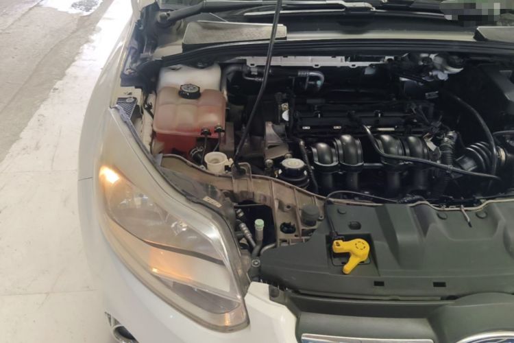 Used Ford Focus 2012 Sedan 1.6L Automatic Fashion Edition Engine Bay Right