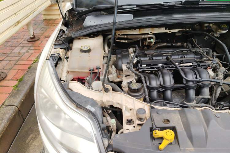 Used Ford Focus 2012 Sedan 1.6L Automatic Fashion Edition Engine Bay Right