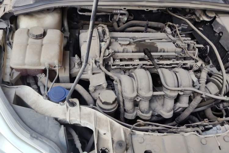 Used Ford Focus 2012 Hatchback 1.6L Automatic Fashion Edition Engine Bay Right