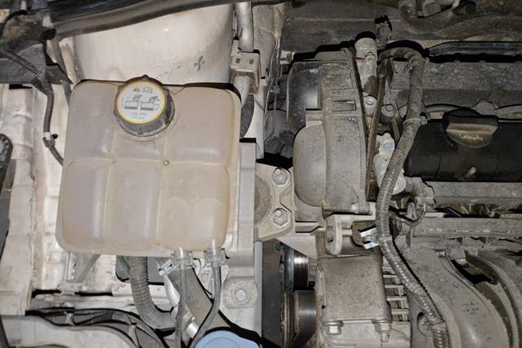 Used Ford Focus 2012 Hatchback 1.6L Manual Comfort Model Engine Bay Right