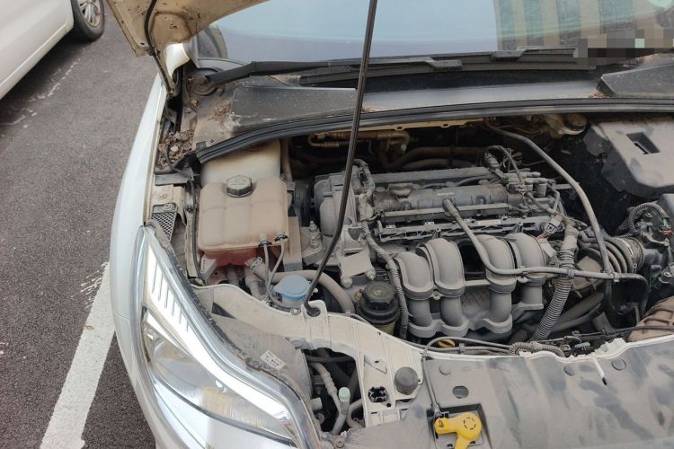 Used Ford Focus 2012 Sedan 1.6L Automatic Fashion Edition Engine Bay Right