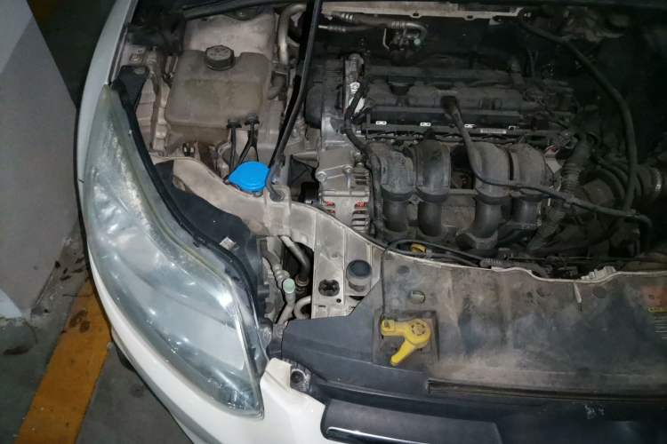 Used Ford Focus 2012 Hatchback 1.6L Manual Comfort Model Engine Bay Right
