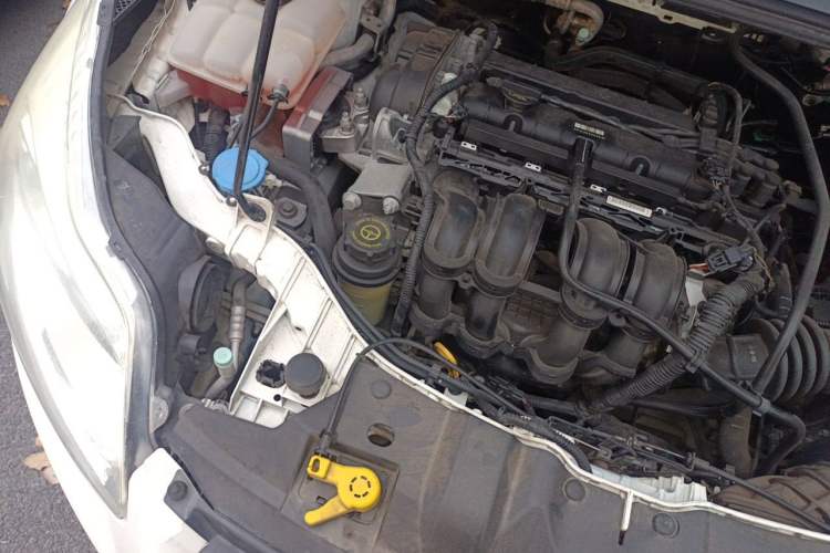 Used Ford Focus 2012 Sedan 1.6L Automatic Fashion Edition Engine Bay Right