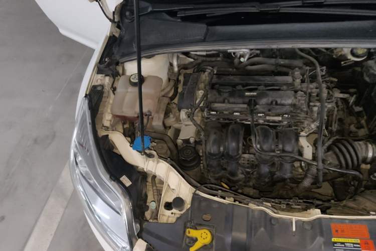 Used Ford Focus 2012 Sedan 1.6L Automatic Fashion Edition Engine Bay Right