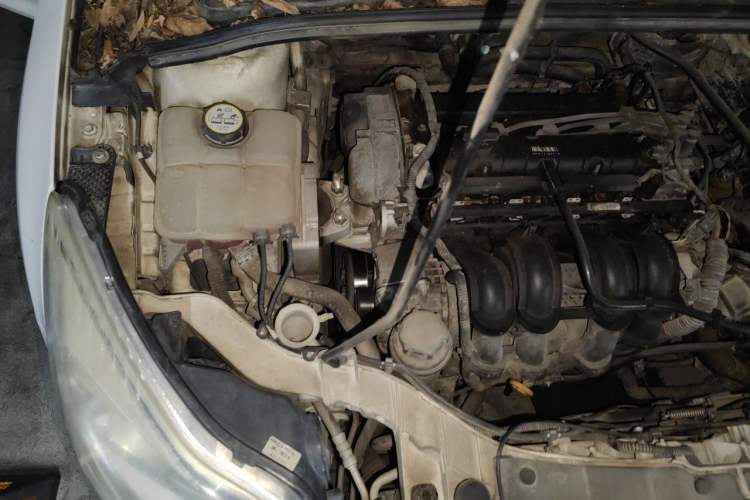 Used Ford Focus 2012 Sedan 1.6L Automatic Fashion Edition Engine Bay Right