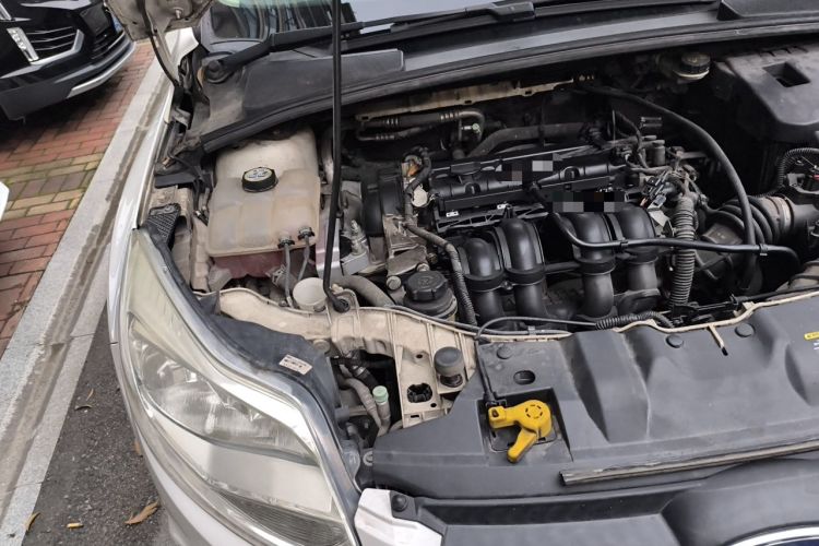 Used Ford Focus 2012 Hatchback 1.6L Automatic Fashion Edition Engine Bay Right
