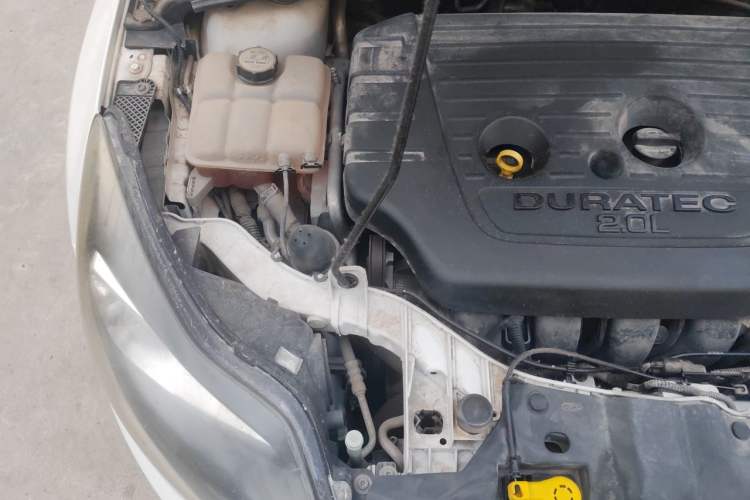 Used Ford Focus 2012 Hatchback 2.0L Manual Luxury Sport Model Engine Bay Right