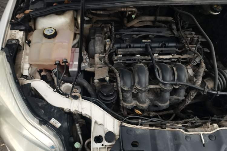 Used Ford Focus 2012 Sedan 1.6L Automatic Fashion Edition Engine Bay Right