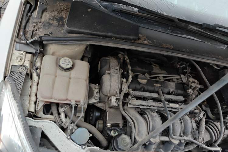 Used Ford Focus 2012 Sedan 1.6L Automatic Fashion Edition Engine Bay Right
