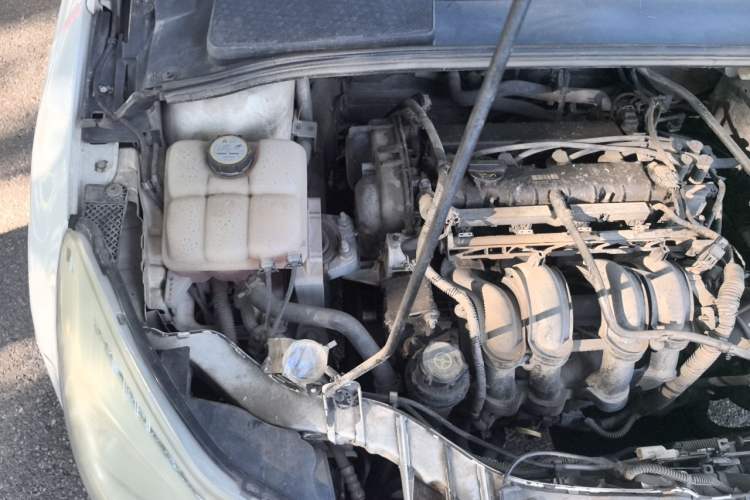 Used Ford Focus 2012 Hatchback 1.6L Automatic Fashion Edition Engine Bay Right