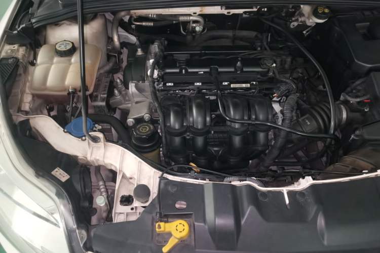 Used Ford Focus 2012 Sedan 1.6L Automatic Fashion Edition Engine Bay Right