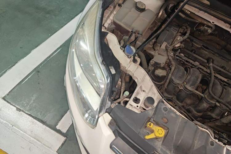Used Ford Focus 2012 Sedan 1.6L Automatic Fashion Edition Engine Bay Right