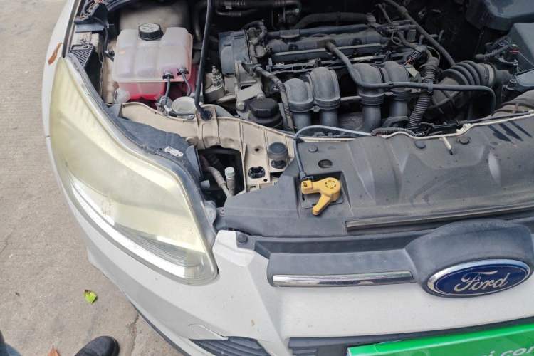 Used Ford Focus 2012 Sedan 1.6L Automatic Comfort Model Engine Bay Right