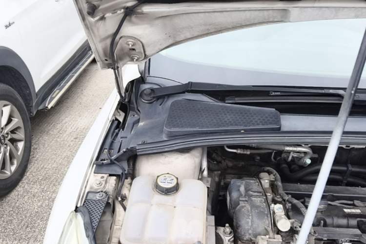 Used Ford Focus 2012 Sedan 1.6L Automatic Fashion Edition Engine Bay Right