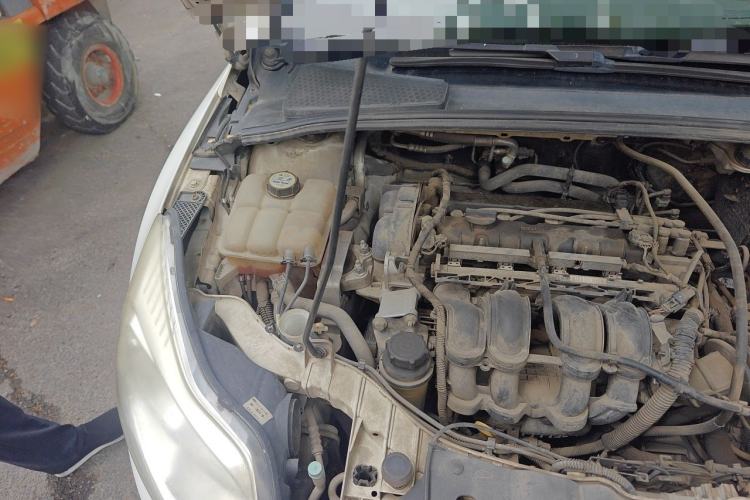 Used Ford Focus 2012 Hatchback 1.6L Automatic Fashion Edition Engine Bay Right