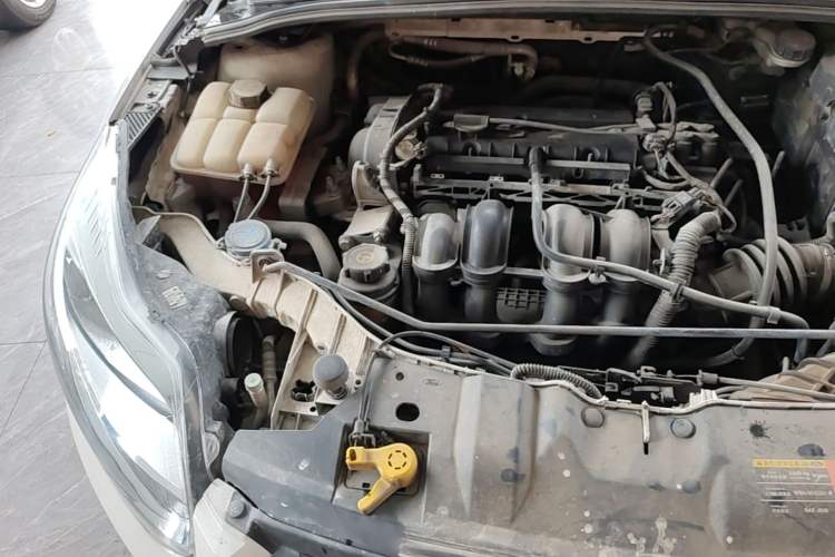 Used Ford Focus 2012 Sedan 1.6L Automatic Comfort Model Engine Bay Right