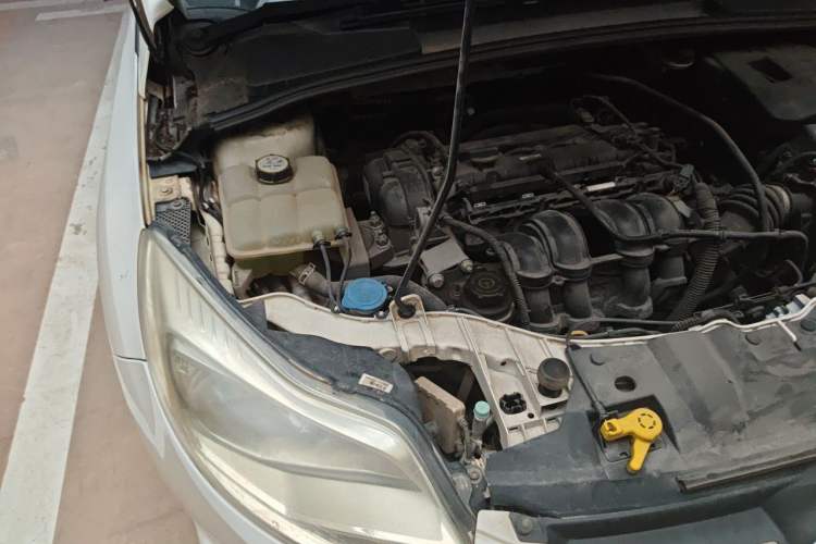 Used Ford Focus 2012 Hatchback 1.6L Automatic Fashion Edition Engine Bay Right