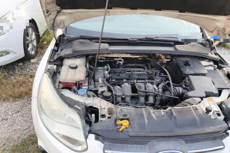 Used Ford Focus 2012 Sedan 1.6L Automatic Comfort Model Engine Bay Right