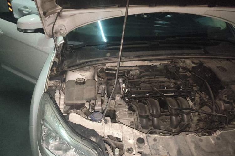 Used Ford Focus 2012 Hatchback 1.6L Manual Fashion Edition Engine Bay Right