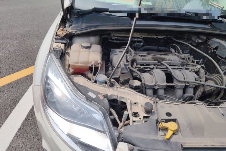Used Ford Focus 2012 Hatchback 1.6L Automatic Comfort Model Engine Bay Right