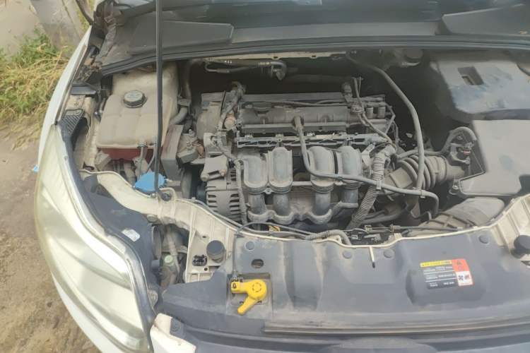 Used Ford Focus 2012 Hatchback 1.6L Manual Comfort Model Engine Bay Right