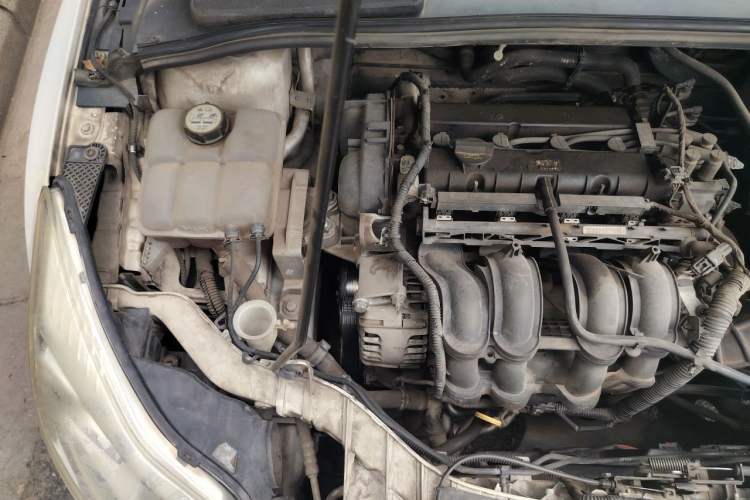 Used Ford Focus 2012 Hatchback 1.6L Manual Comfort Model Engine Bay Right