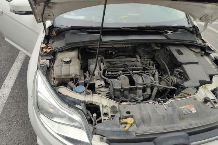 Used Ford Focus 2012 Hatchback 1.6L Manual Fashion Edition Engine Bay Right