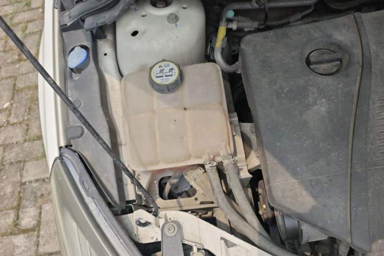 Used Ford Focus 2012 Hatchback Classic 1.8L Automatic Fashion Edition Engine Bay Right
