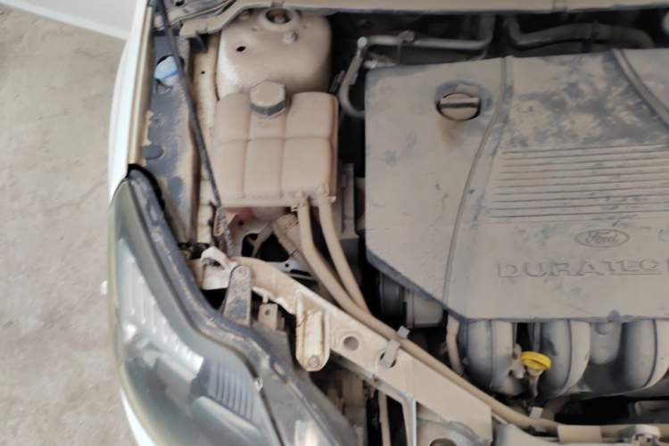 Used Ford Focus 2012 Hatchback Classic 1.8L Manual Fashion Edition Engine Bay Right