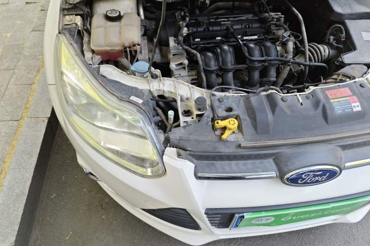 Used Ford Focus 2012 Hatchback 1.6L Manual Fashion Edition Engine Bay Right