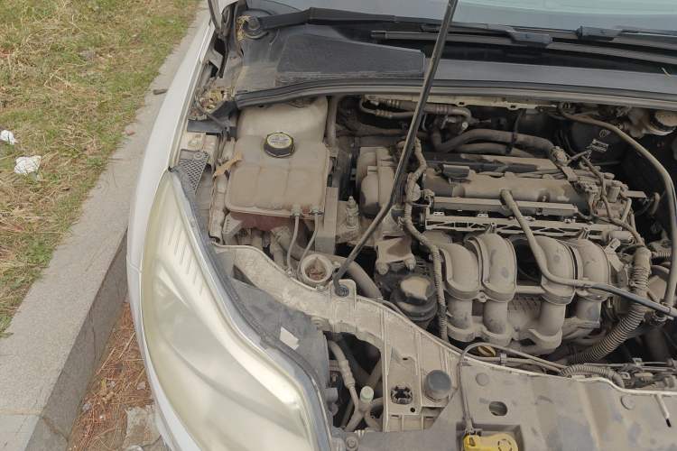 Used Ford Focus 2012 Sedan 1.6L Automatic Fashion Edition Engine Bay Right